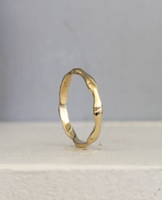 Load image into Gallery viewer, Dainty Bamboo 9ct band
