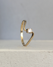 Load image into Gallery viewer, Dainty diamond bypass swirl c1980s 9ct yellow gold
