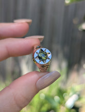 Load image into Gallery viewer, The Wattle Star ⭐ 9ct yellow white gold Parti sapphire star signet
