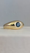 Load image into Gallery viewer, Mermaid parti sapphire 9ct ring
