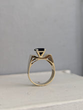 Load image into Gallery viewer, Vivid Natural blue Australian sapphire in vintage 9ct yellow gold
