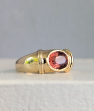 Load image into Gallery viewer, Calypso pink bi-colour tourmaline in vintage yellow gold 9ct
