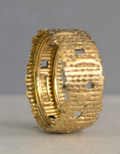 Load image into Gallery viewer, Authentic Andrew Grima 'Sticks &amp; Stones' ring 18ct yellow gold c1976
