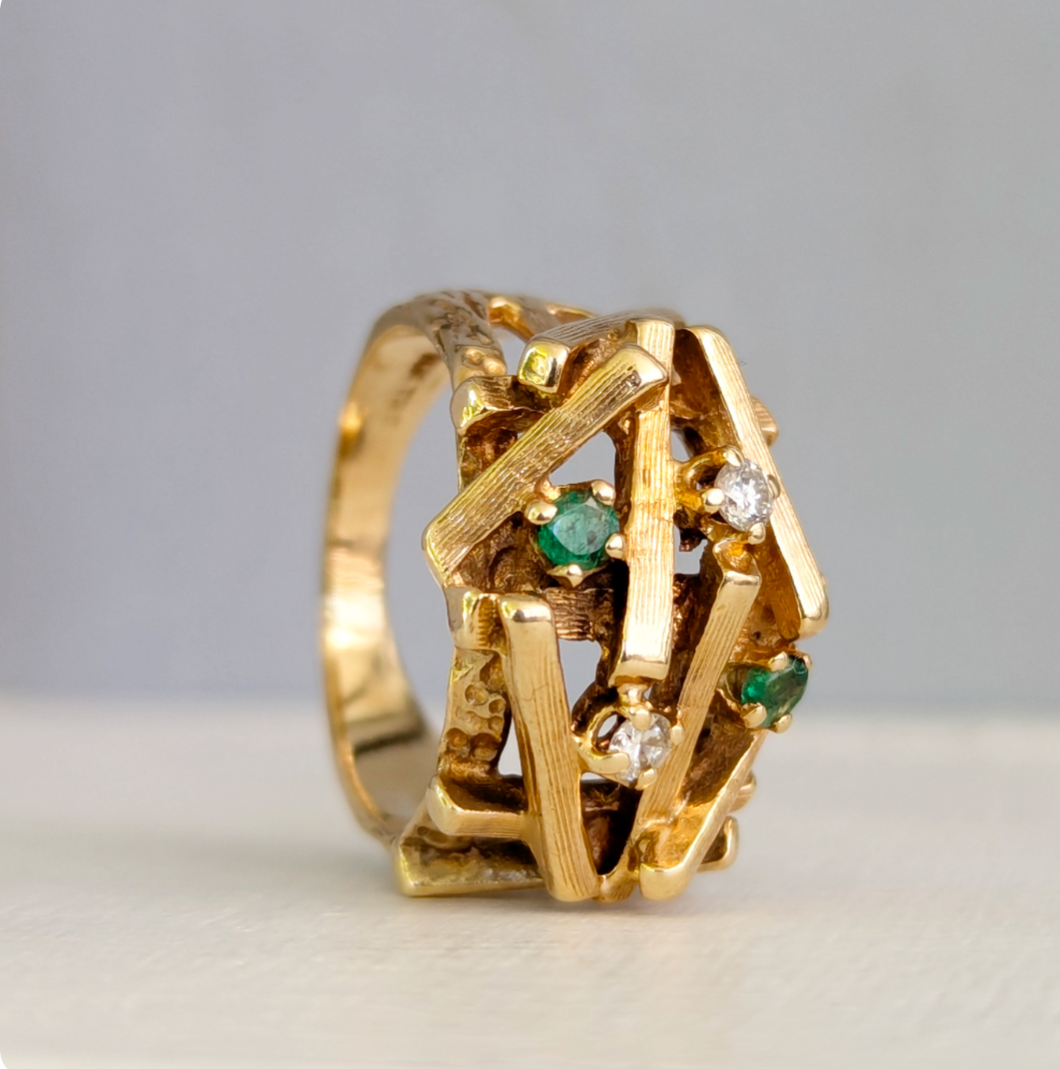 Brutalist c1970 diamond and emerald ring in 14ct yellow gold.