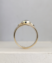 Load image into Gallery viewer, Glowing 2.05ct Australian parti sapphire &amp; diamond 9ct band c1980s
