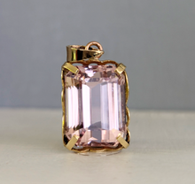 Load image into Gallery viewer, Vintage kunzite set in 14k yellow gold

