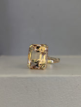 Load image into Gallery viewer, Peachy Keen cocktail 9ct yellow gold
