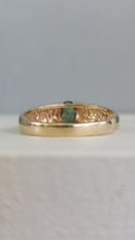 Load image into Gallery viewer, Forrest green vintage sapphire ring 9ct
