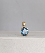 Load image into Gallery viewer, Luminous Teal Montana Sapphire 9ct yellow gold

