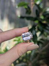 Load image into Gallery viewer, Breathtaking blush pink kunzite c1960s in 9ct
