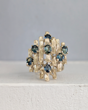 Load image into Gallery viewer, c1970s Brutalist Australian sapphire ring in 14k yellow gold
