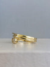 Load image into Gallery viewer, Heavy Vintage Italian Snake ring set with Goshenite 18ct
