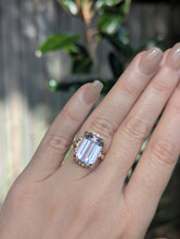 Load image into Gallery viewer, Breathtaking blush pink kunzite c1960s in 9ct
