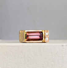 Load image into Gallery viewer, Pink tourmaline &amp; diamond brutalist signet in 9ct yellow gold
