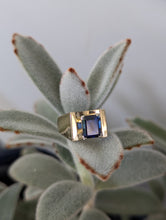 Load image into Gallery viewer, Vivid Natural blue Australian sapphire in vintage 9ct yellow gold
