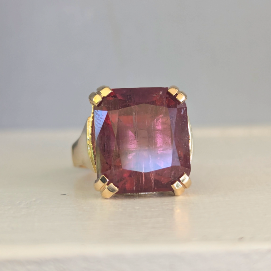Mulberry Tourmaline in heavy vintage 9ct yellow gold