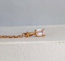 Load image into Gallery viewer, Vintage Harts Range zirocon pendant rectangular cut 9ct yellow gold
