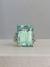 Load image into Gallery viewer, Majestic natural aquamarine ring c1950s
