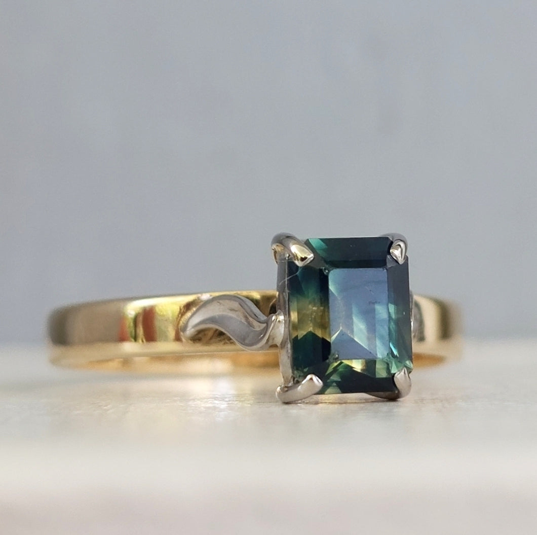 Australian Parti Sapphire 9ct gold ring