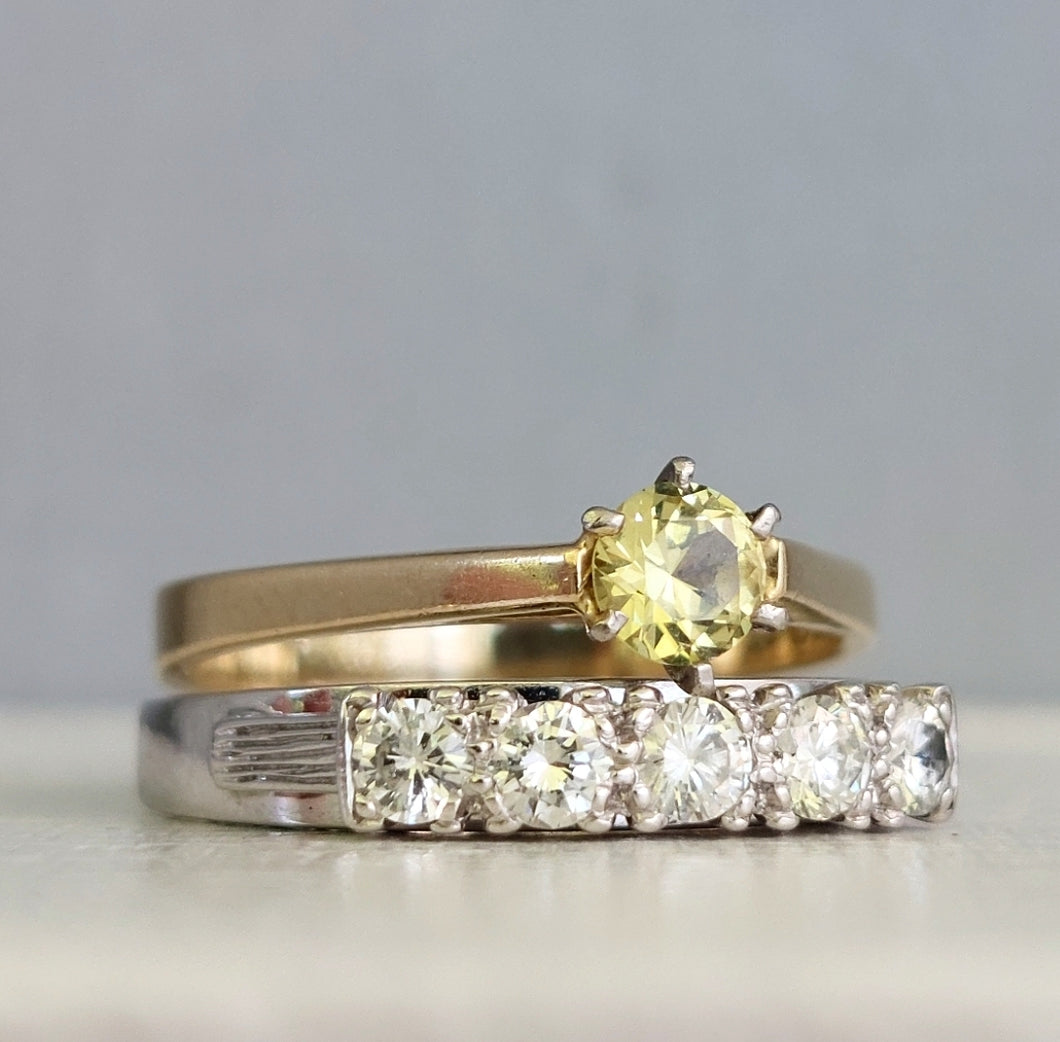 Yellow Australian sapphire 9ct gold ring